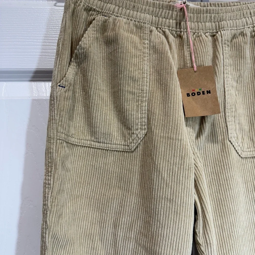 Mini Boden kids Corduroy Pants in Tan